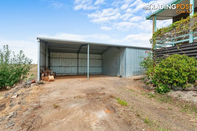 2 Tanjil Court WILLOW GROVE VIC 3825