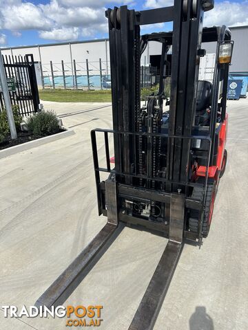 2016 Hangcha CPQYD25 XW22F 2.5 Tonne LPG Petrol Forklift with Triplex Container Mast - photo 2 of 15