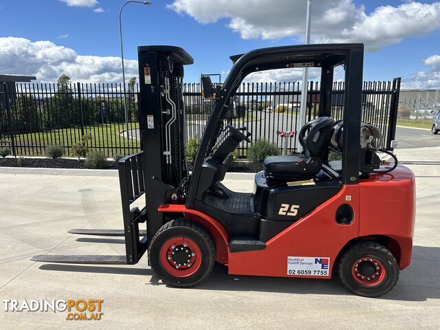 2016 Hangcha CPQYD25 XW22F 2.5 Tonne LPG Petrol Forklift with Triplex Container...