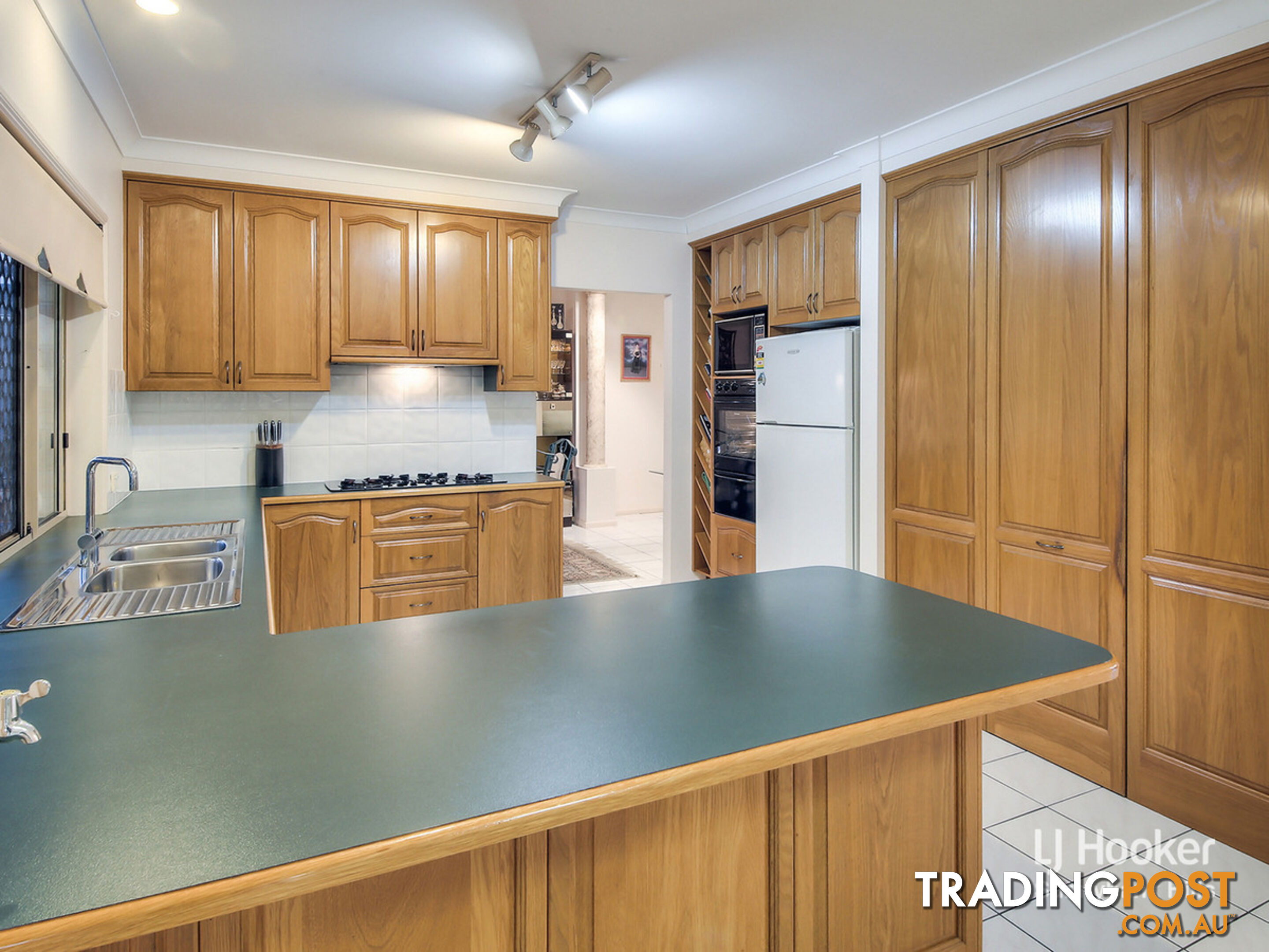 16 Gulubia Place CALAMVALE QLD 4116