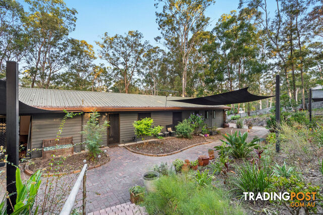 10 Thomas Court CASHMERE QLD 4500