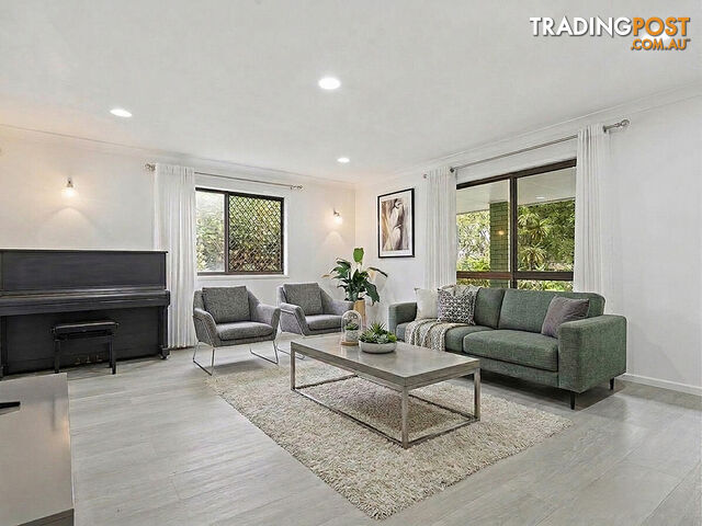 16 Faringdon Street ROBERTSON QLD 4109