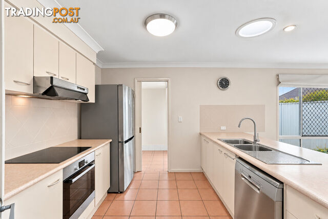 18 Sirett Street RUNCORN QLD 4113 - photo 5 of 25