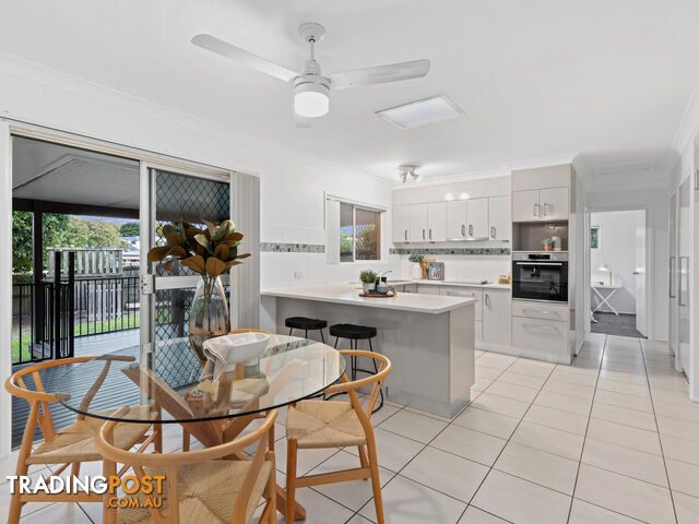 25 Honeysuckle Street MANSFIELD QLD 4122