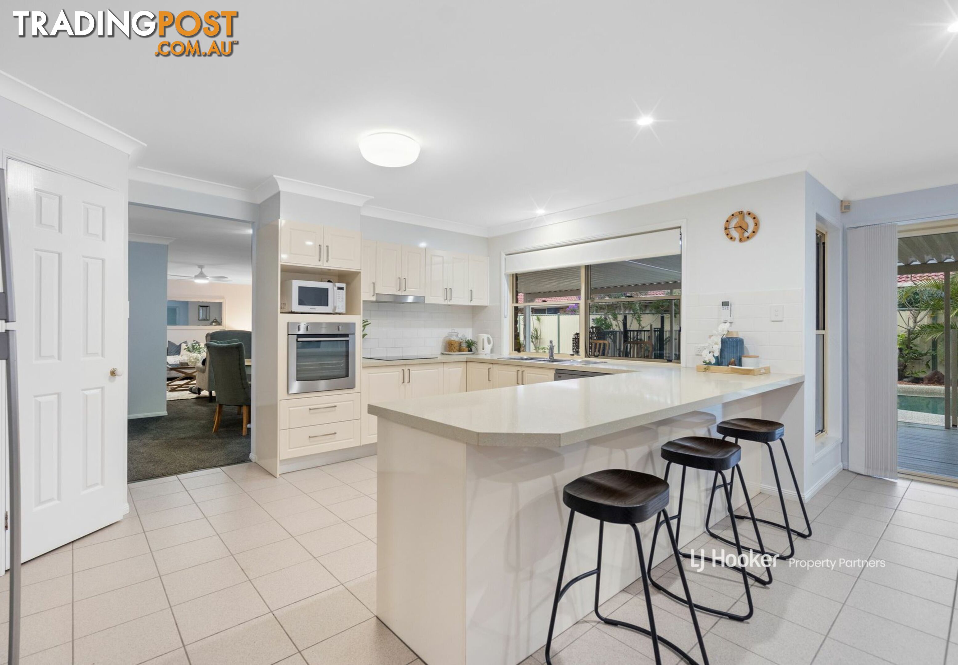 52 Swan Lake Crescent CALAMVALE QLD 4116