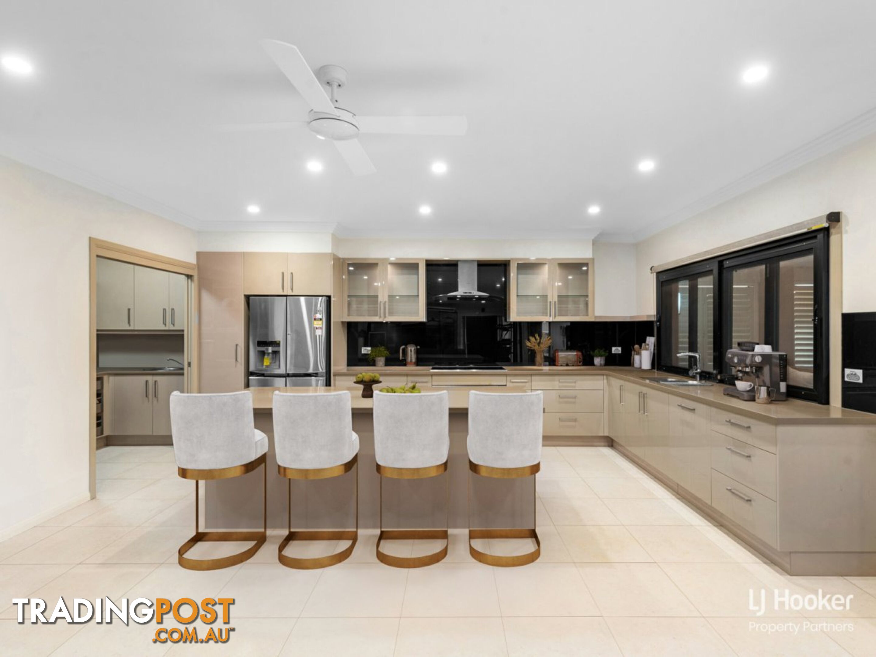 12 Raby Bay Boulevard RABY BAY QLD 4163