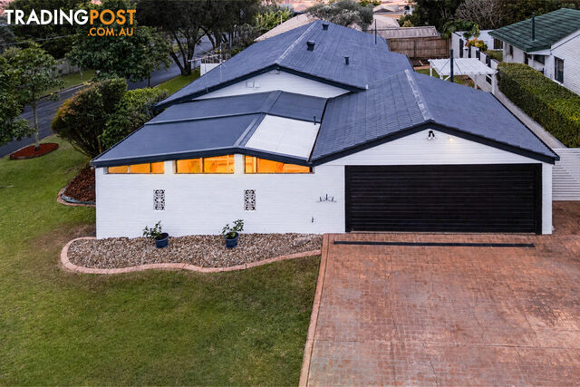 4 Wootton Crescent SPRINGWOOD QLD 4127