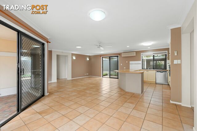 18 Brookland Court MOLENDINAR QLD 4214 - photo 5 of 25