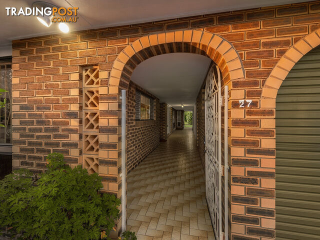 27 Devenish Street SUNNYBANK QLD 4109 - photo 4 of 25