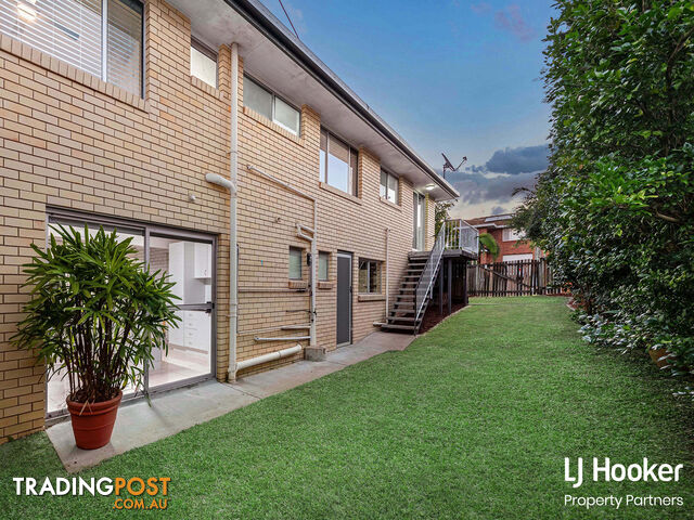 8 Fulton Street WISHART QLD 4122