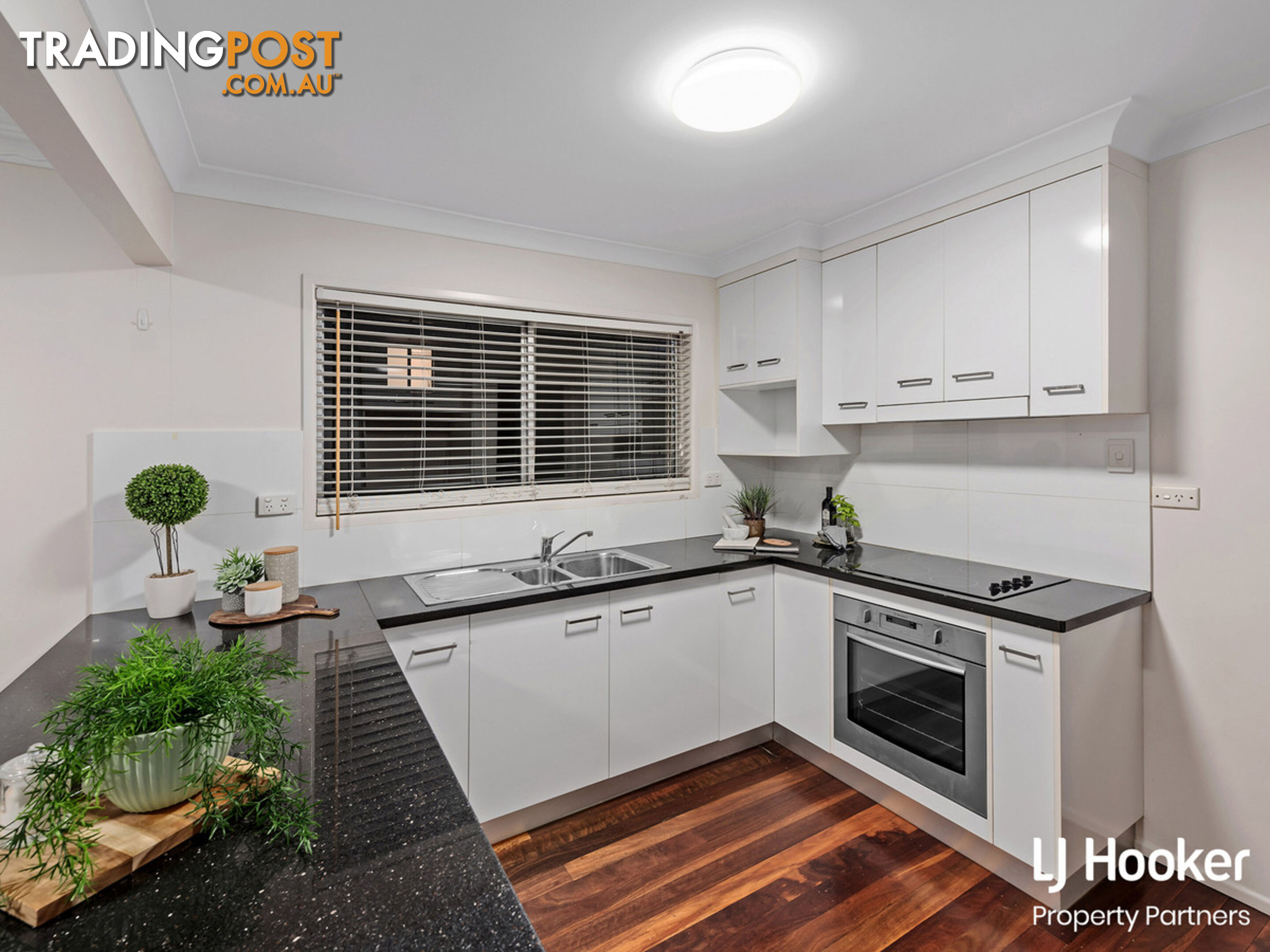 8 Fulton Street WISHART QLD 4122