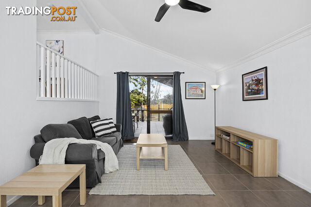 23 Bridle Street MANSFIELD QLD 4122 - photo 4 of 21