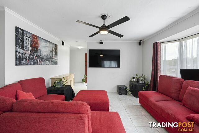 17 Goorari Street EIGHT MILE PLAINS QLD 4113 - photo 4 of 25