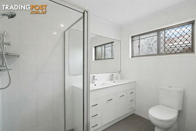 17 Hellawell Road SUNNYBANK HILLS QLD 4109 - photo 5 of 25