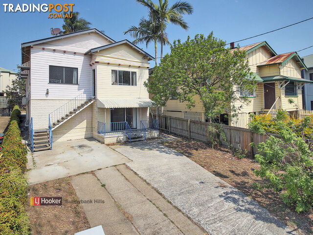 31 Kitchener Street COORPAROO QLD 4151