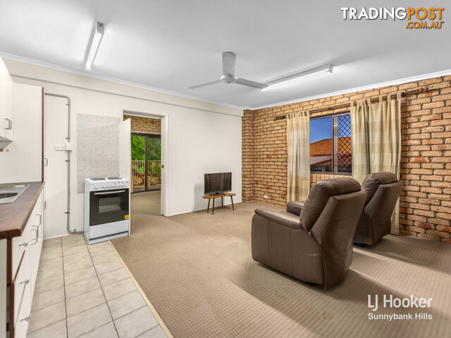 28 Frinton Street WISHART QLD 4122