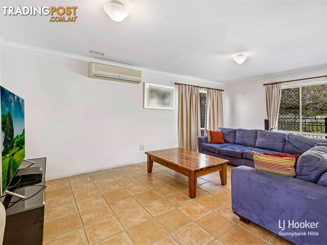 23 Cambridge Place WISHART QLD 4122