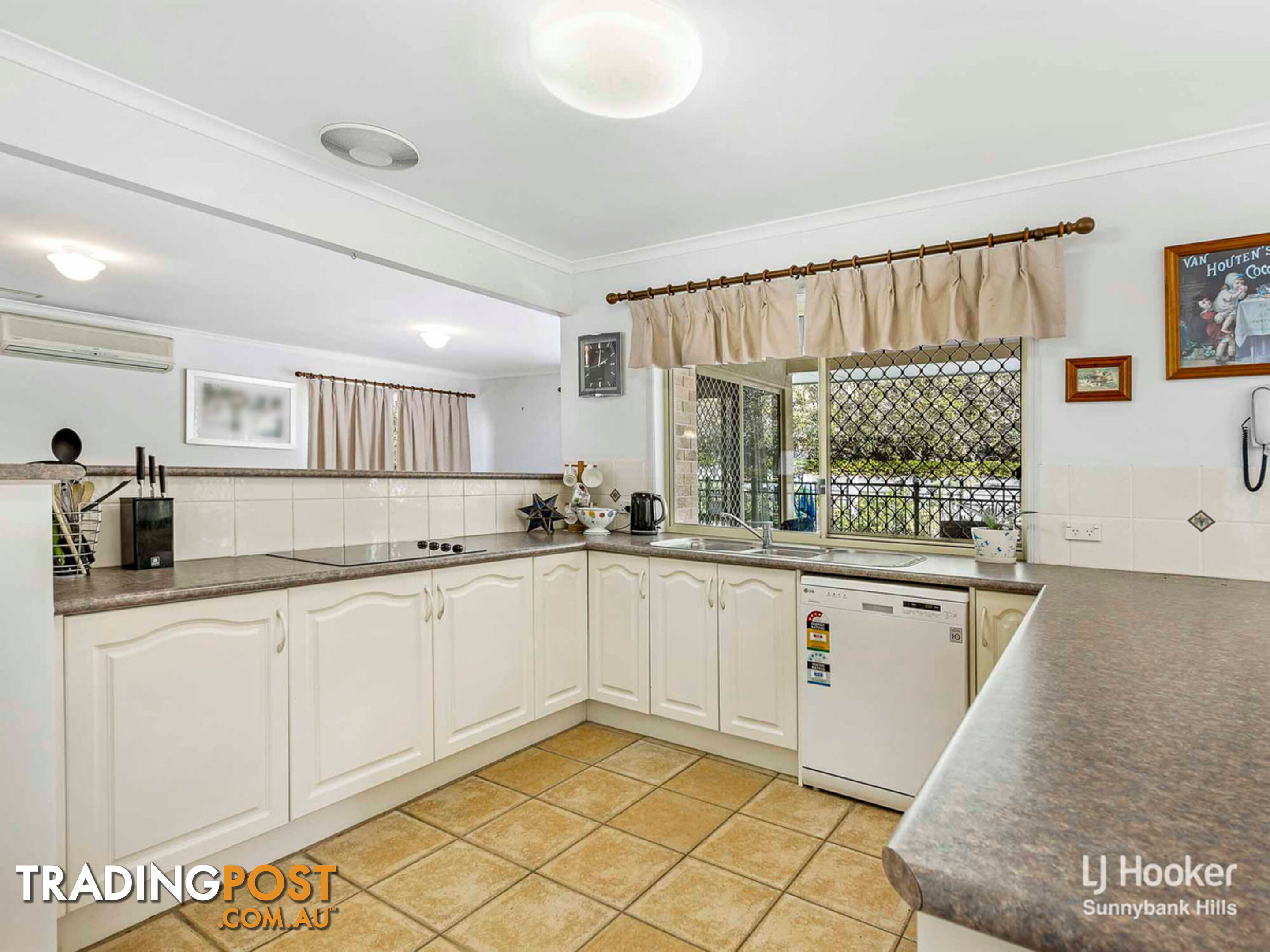 23 Cambridge Place WISHART QLD 4122