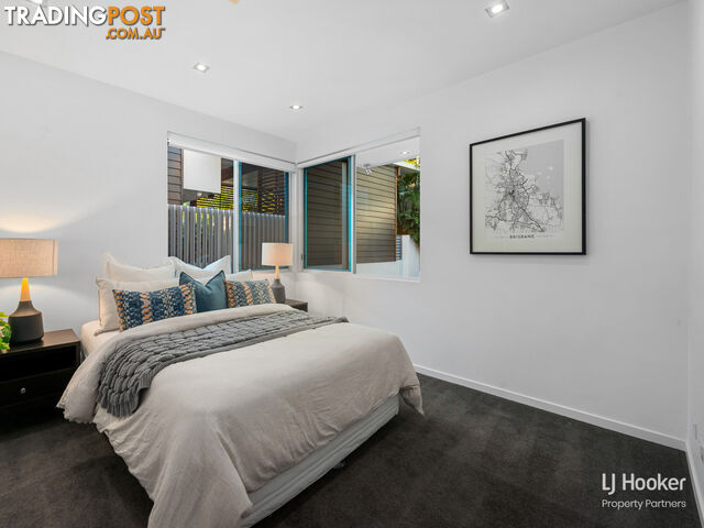 37 Derby Street HIGHGATE HILL QLD 4101