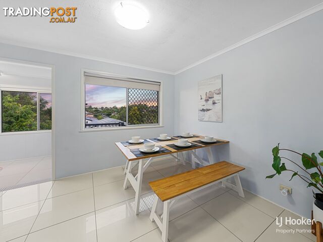 8 Peterglen Street WISHART QLD 4122