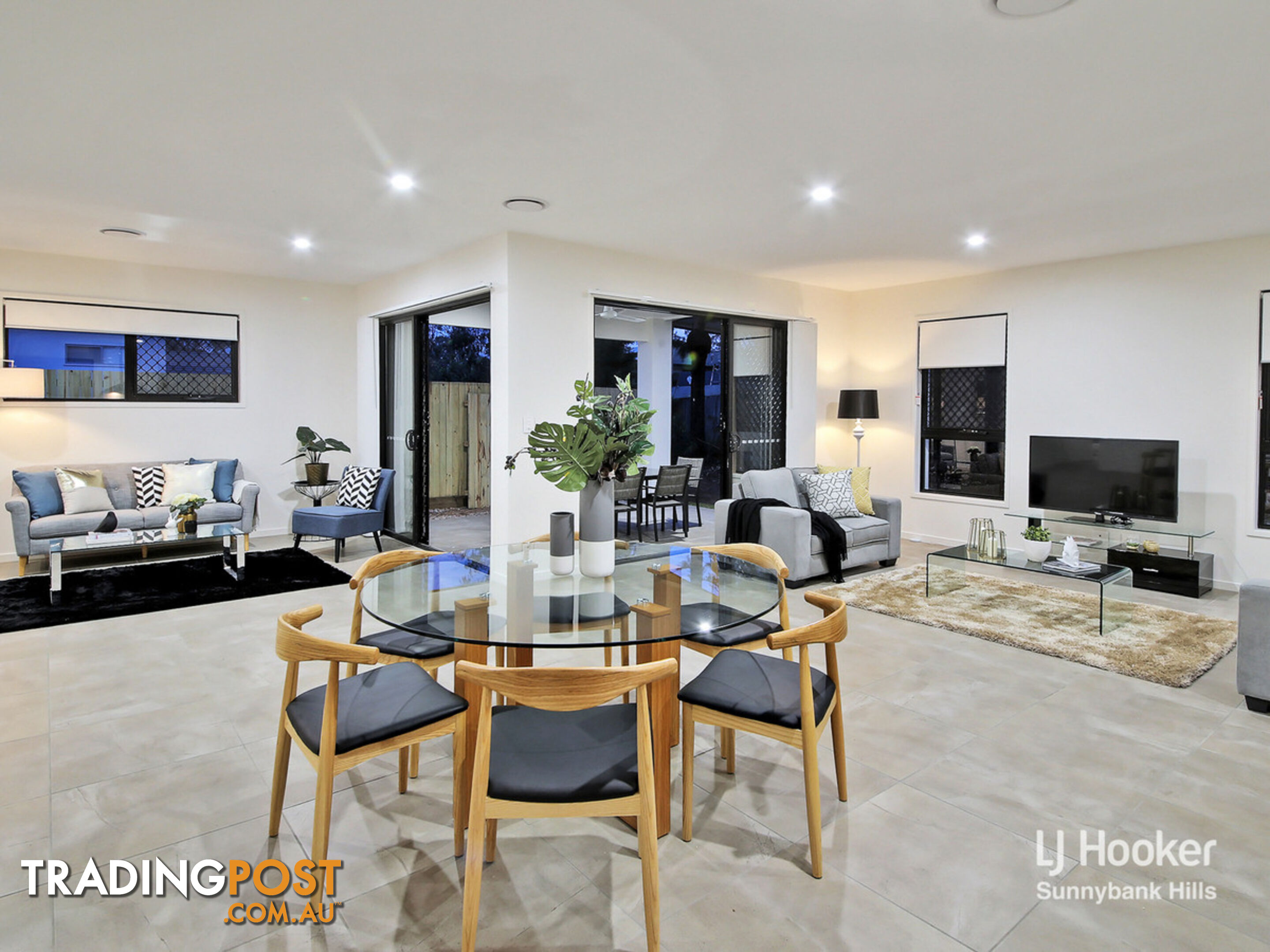 10 Sunshine Place EIGHT MILE PLAINS QLD 4113