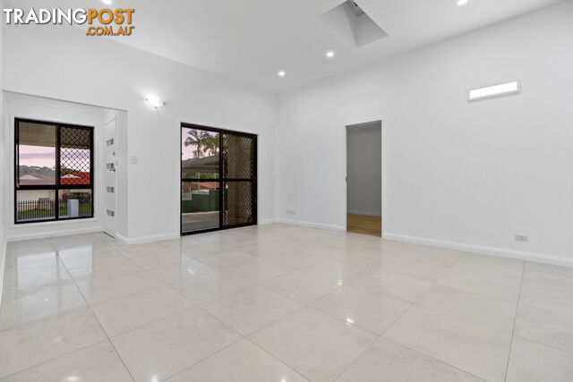 30 Williams Way CALAMVALE QLD 4116 - photo 2 of 24