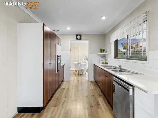 29 Pankina Street SUNNYBANK QLD 4109 - photo 4 of 25