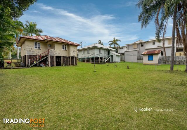 35 Steele Street HOLLAND PARK QLD 4121