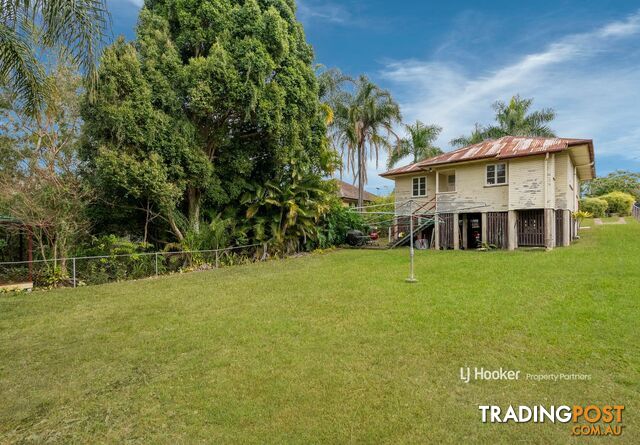 35 Steele Street HOLLAND PARK QLD 4121