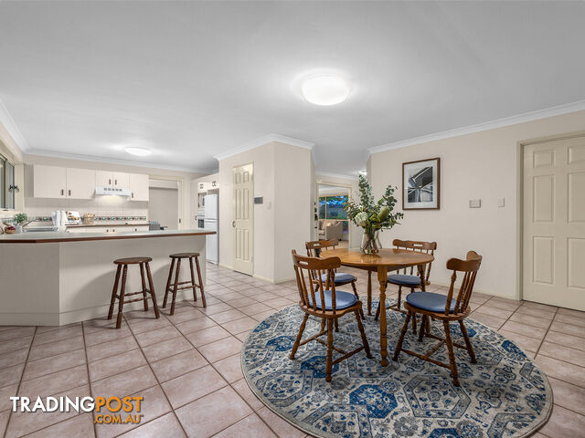 4 Lindeman Place EIGHT MILE PLAINS QLD 4113