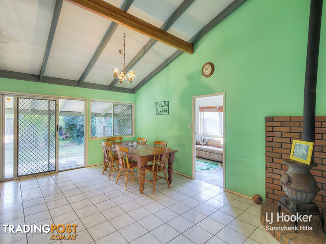 31  Street MACGREGOR QLD 4109