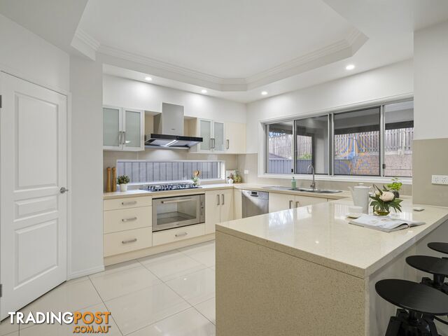 72 Levington Road EIGHT MILE PLAINS QLD 4113 - photo 5 of 25