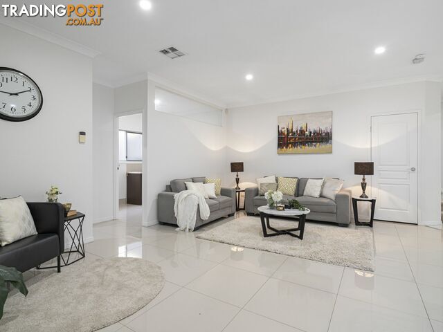72 Levington Road EIGHT MILE PLAINS QLD 4113 - photo 4 of 25