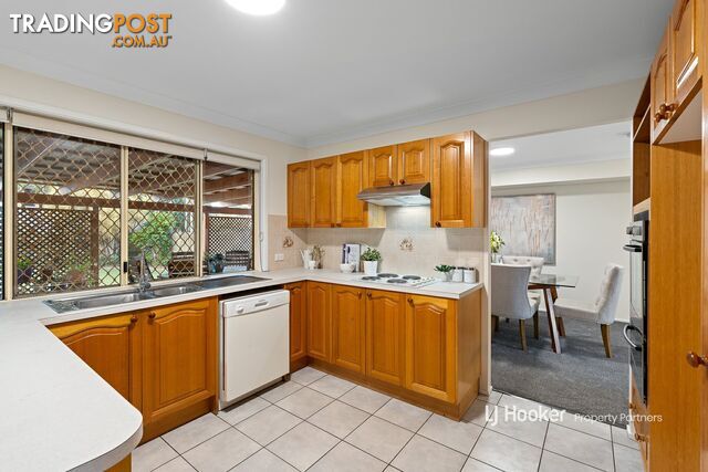 9 Dewberry Close EIGHT MILE PLAINS QLD 4113