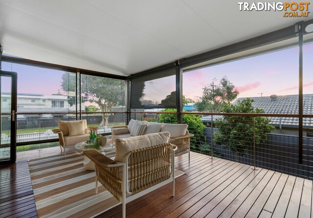 21 Bay Street REDLAND BAY QLD 4165 - photo 4 of 25