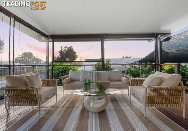 21 Bay Street REDLAND BAY QLD 4165 - photo 3 of 25