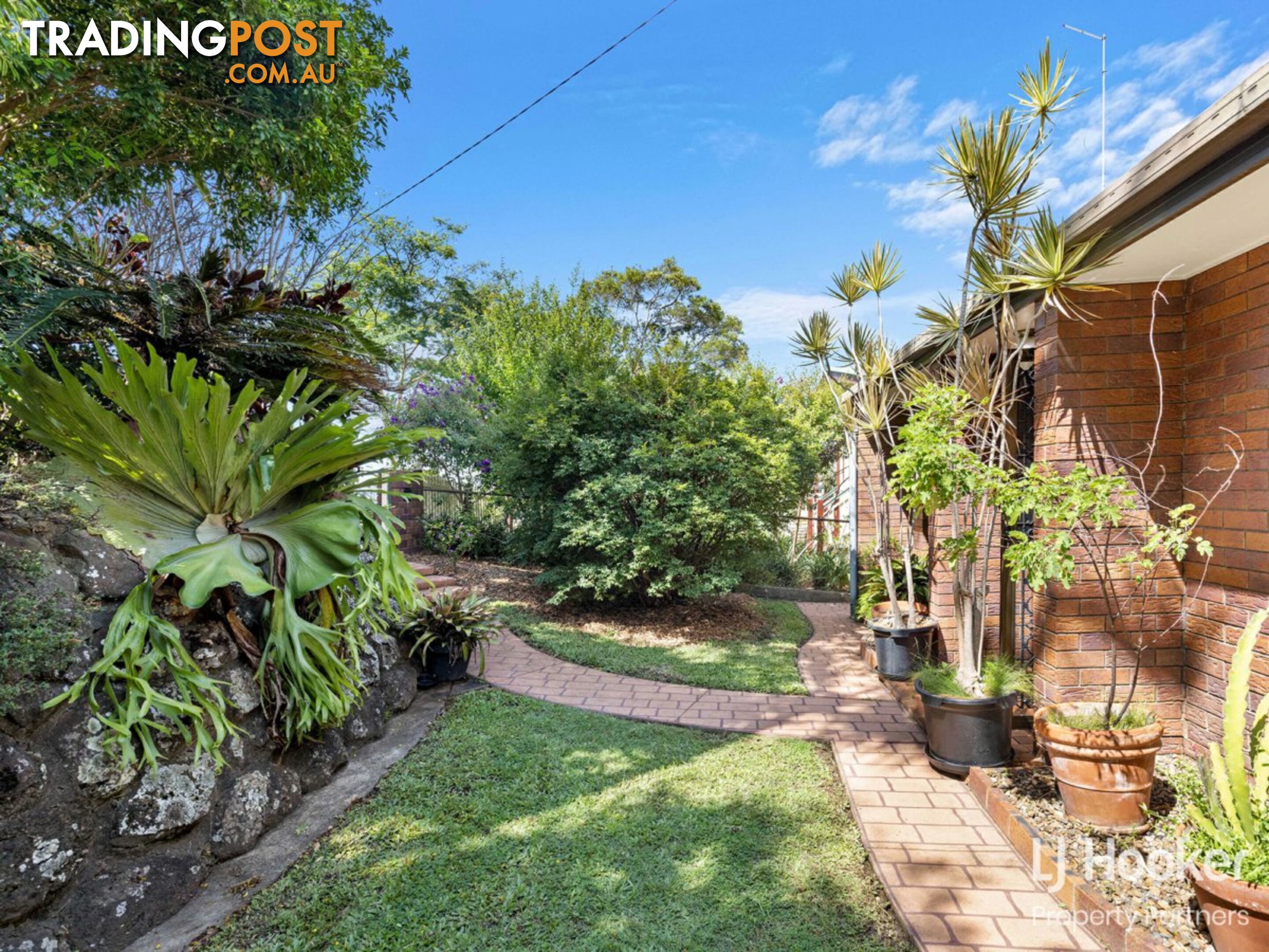 32A Hockings Street HOLLAND PARK WEST QLD 4121