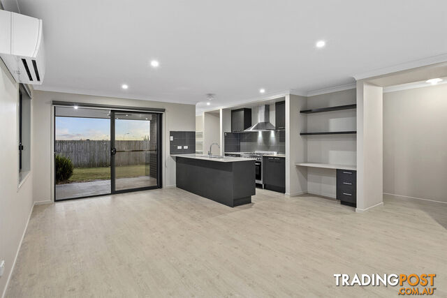 7 Mount Roberts Street PARK RIDGE QLD 4125 - photo 5 of 25