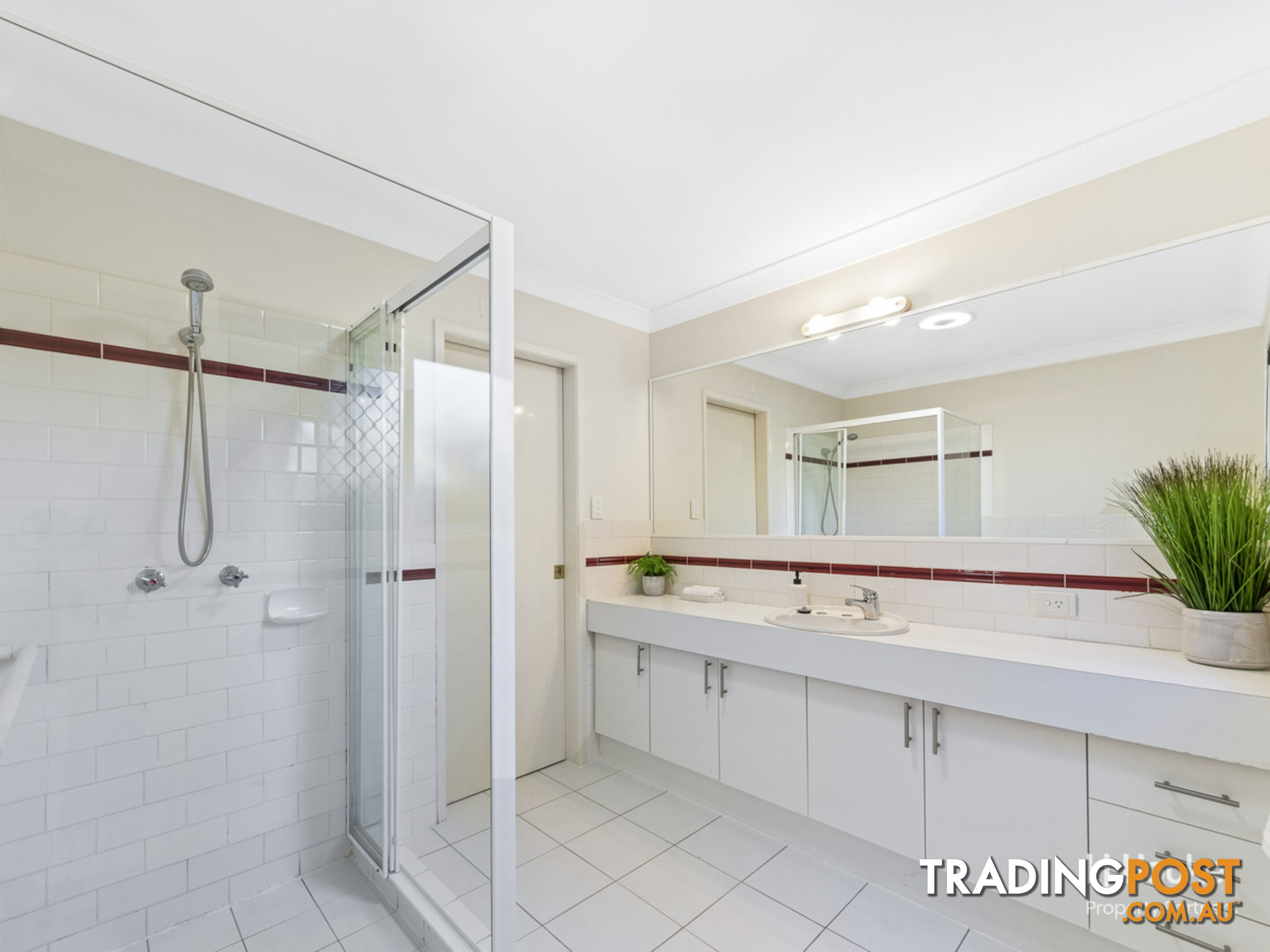 4 Eastcourt Lane SUNNYBANK HILLS QLD 4109