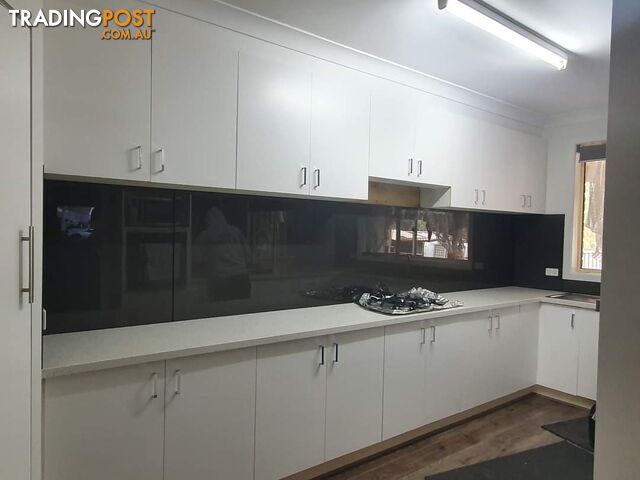 Glass splashbacks