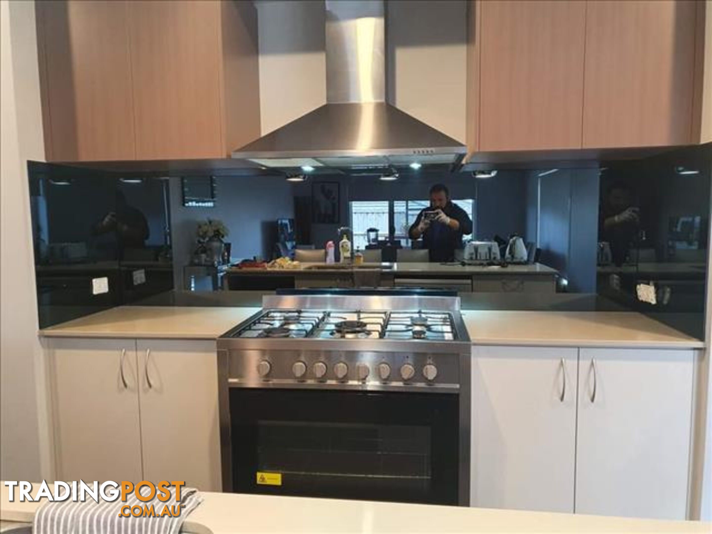 Glass splashbacks