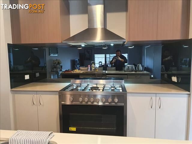 Glass splashbacks