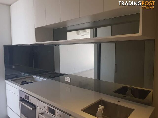Glass splashbacks, Springvale, VIC - photo 2 of 5