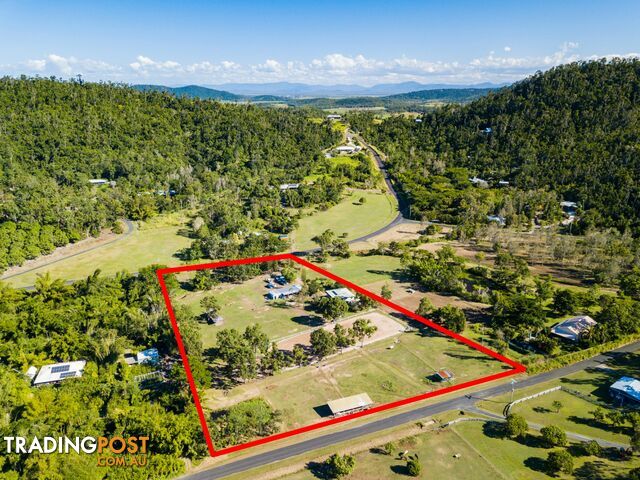 18 Moon Crescent SUGARLOAF QLD 4800