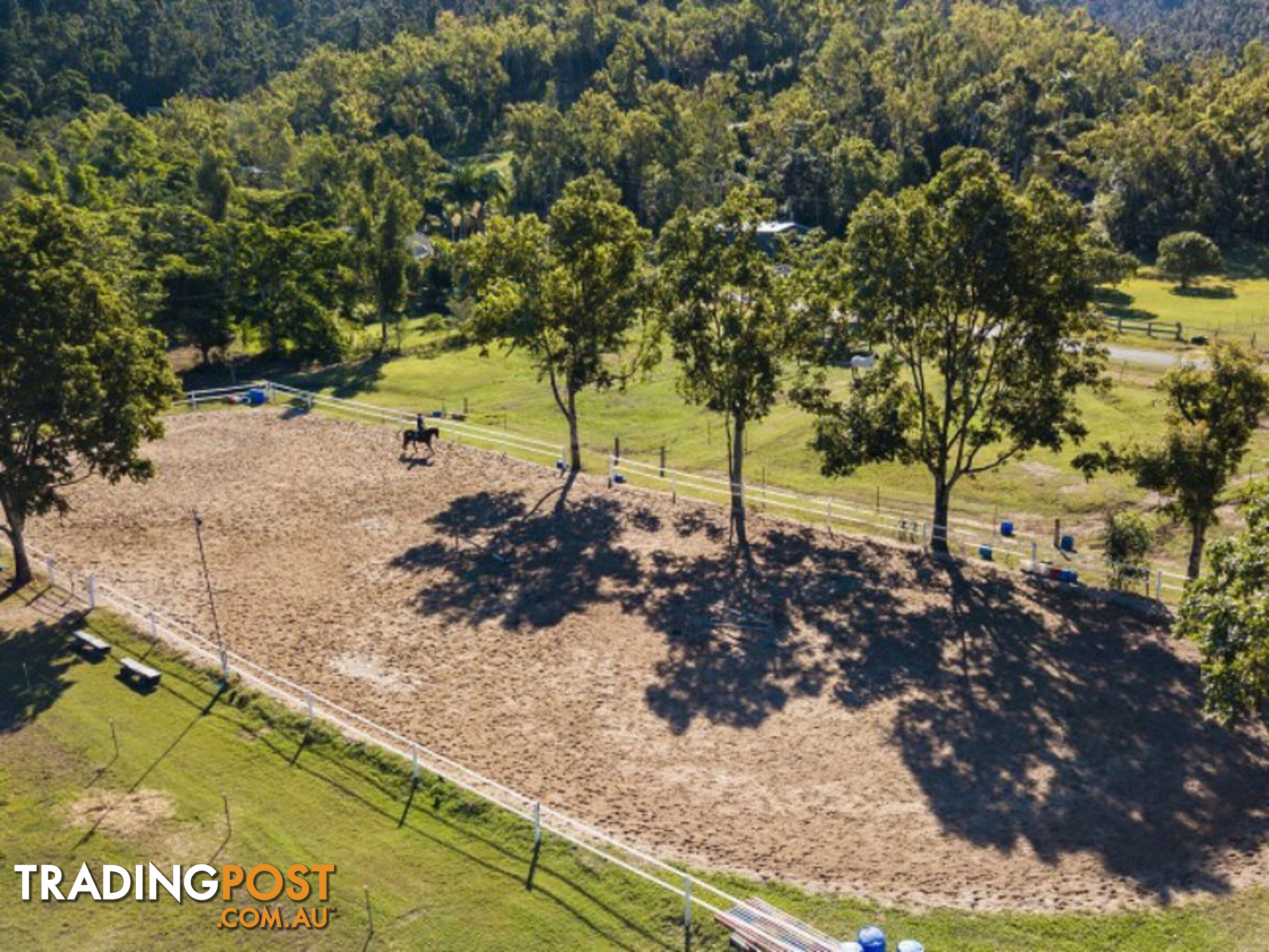 18 Moon Crescent SUGARLOAF QLD 4800