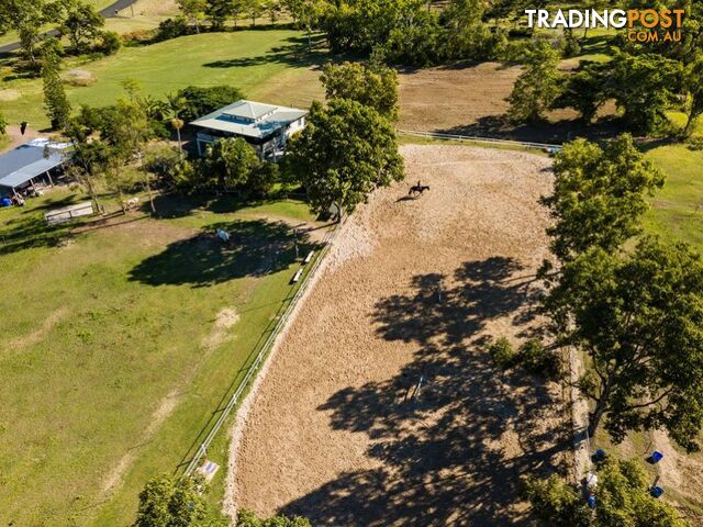 18 Moon Crescent SUGARLOAF QLD 4800