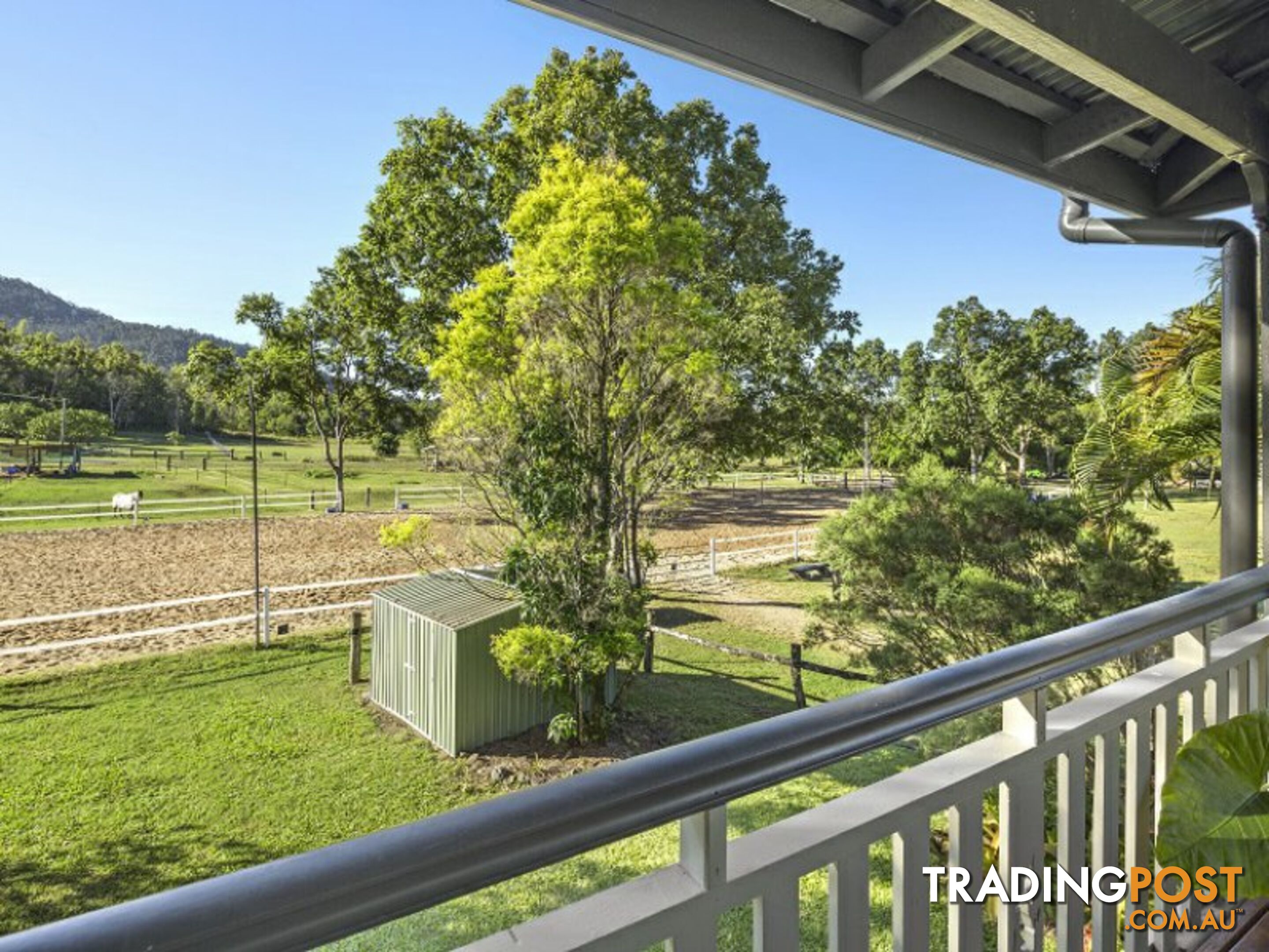 18 Moon Crescent SUGARLOAF QLD 4800