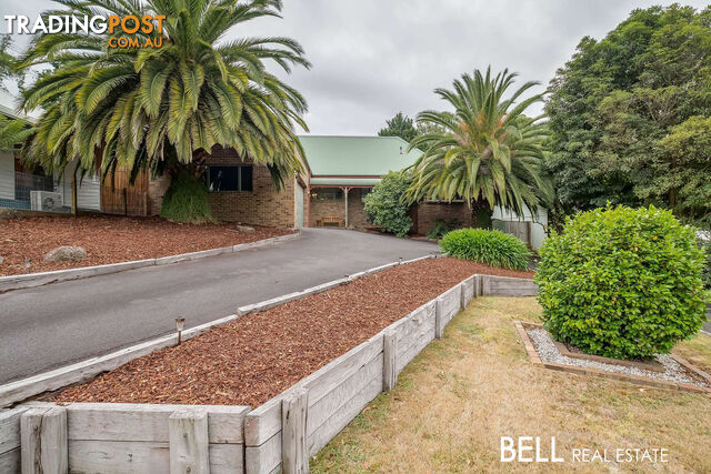 17 Rangeview Road MOUNT EVELYN VIC 3796