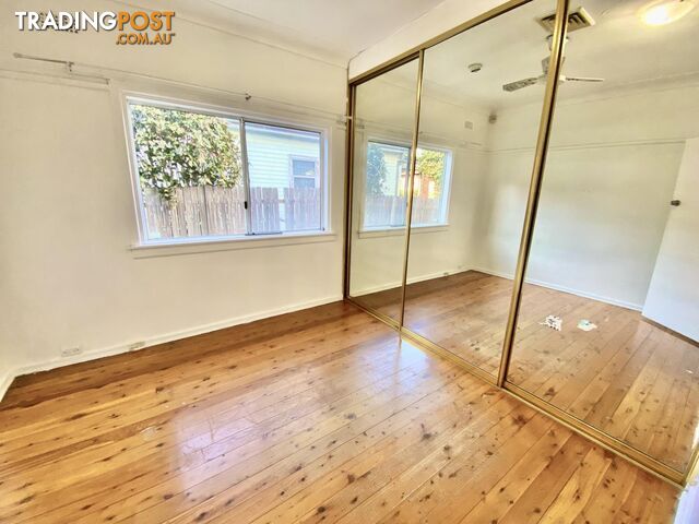 7 Nettleton Avenue RIVERWOOD NSW 2210 - photo 5 of 8