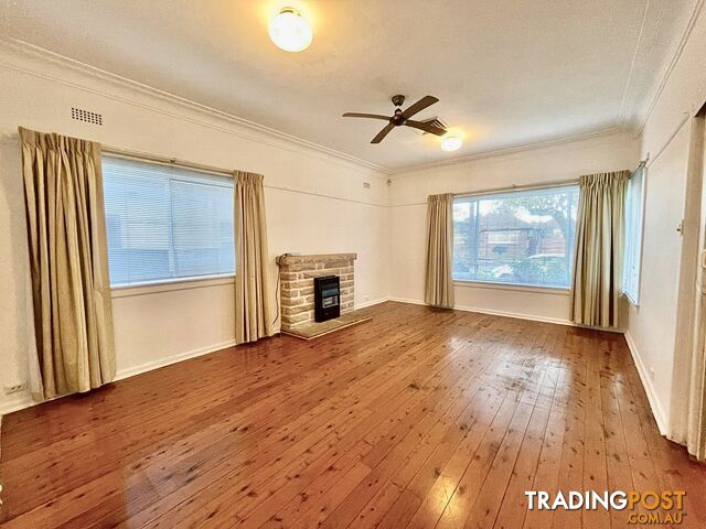 7 Nettleton Avenue RIVERWOOD NSW 2210 - photo 2 of 8